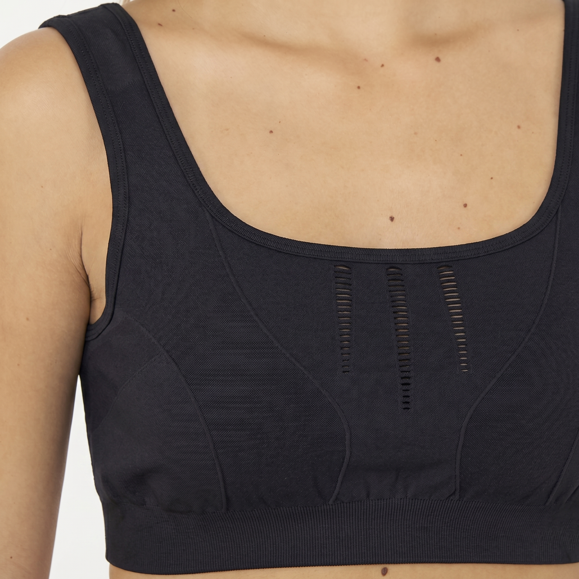 legea-maddy-reggiseno-sportivo-con-coppe-nero-l image 3