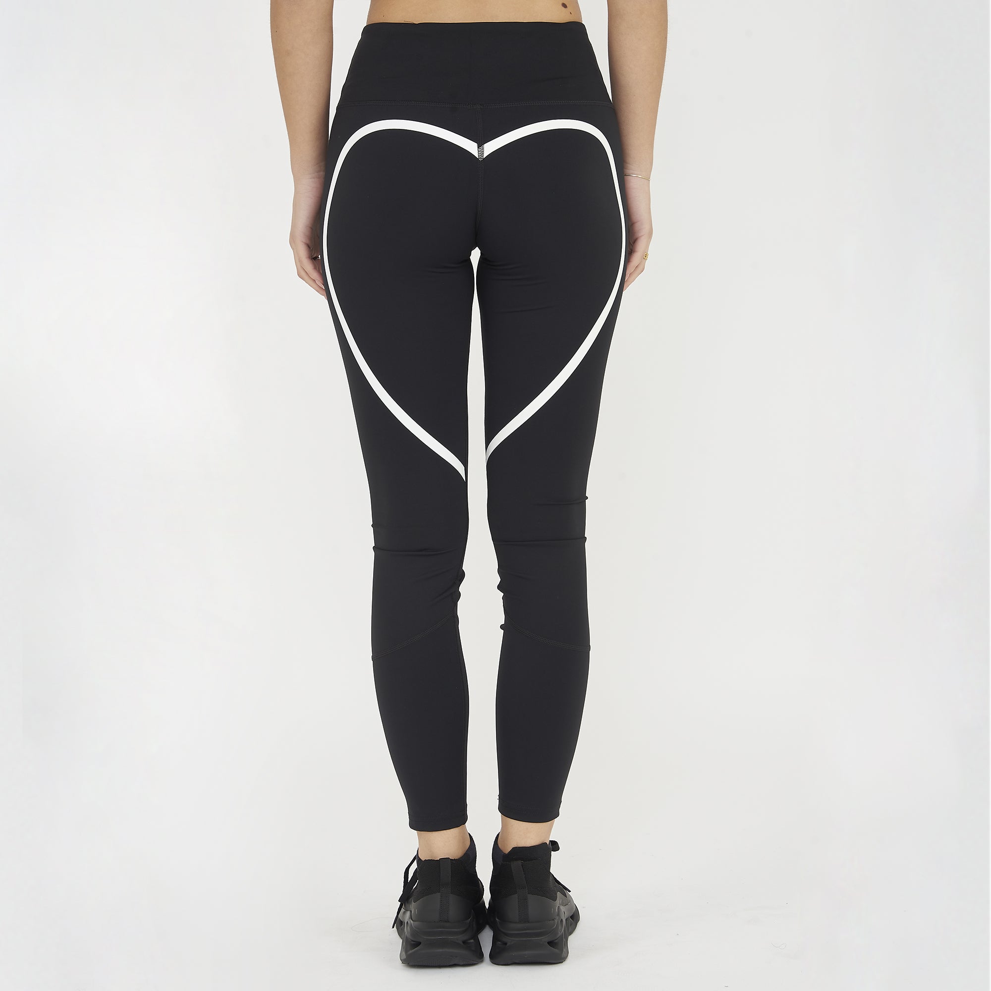 legea-dione-neso-completino-da-allenamento-donna-nero image 5