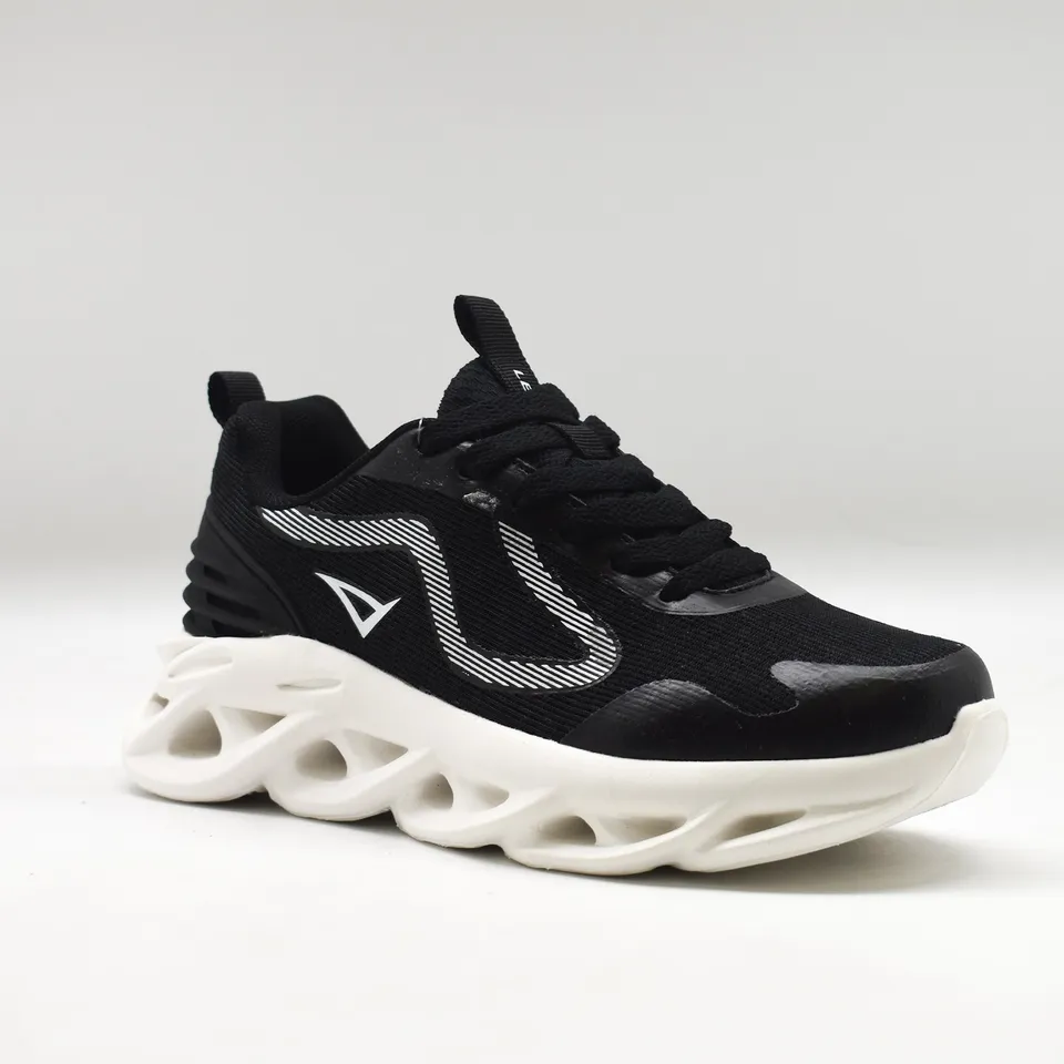 legea-dimu-scarpa-sportiva-flyknit-nero-46 image 1